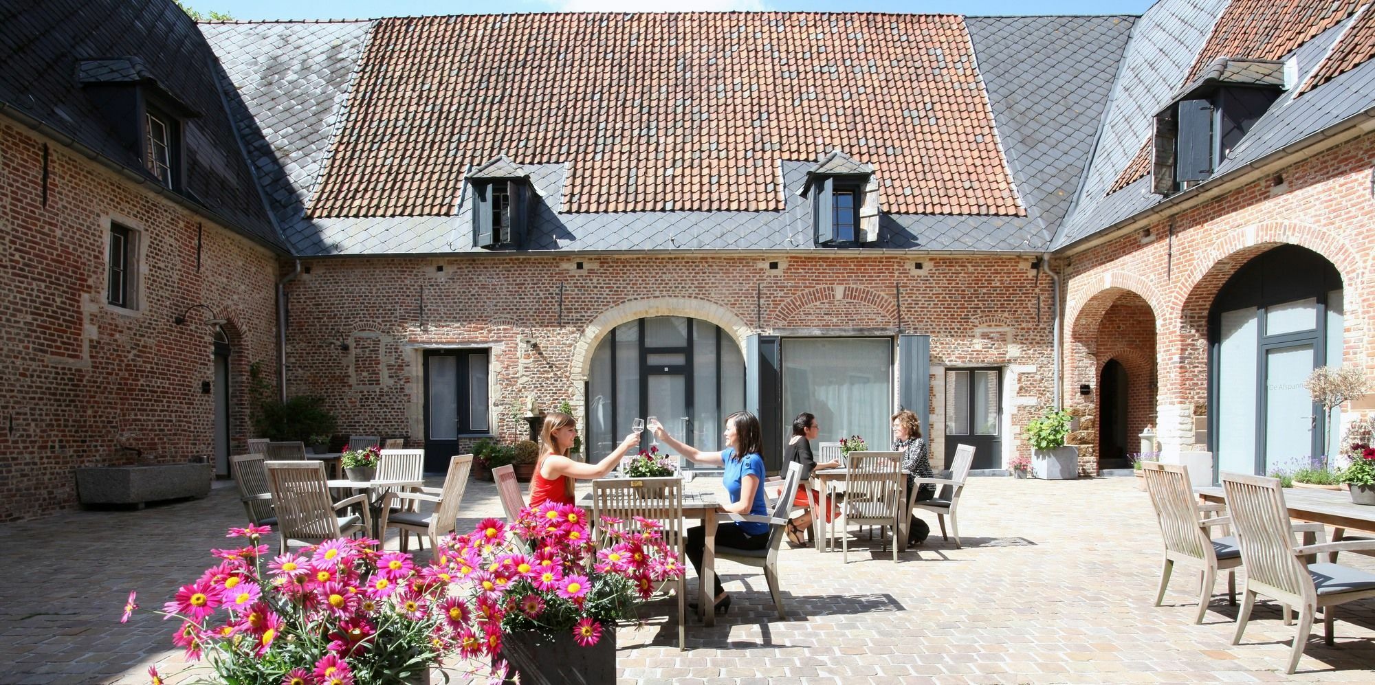 Hotel The Lodge Heverlee Лёвен Экстерьер фото